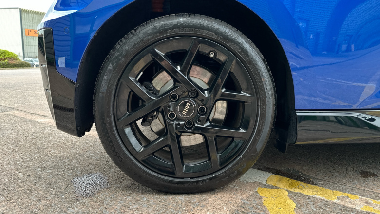 MINI Cooper 135kW E Sport [Level 2] 41kWh 3dr Auto Electric Hatchback